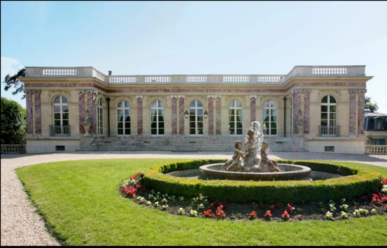 ليونيل ميسي لاعب باريس سان جيرمان