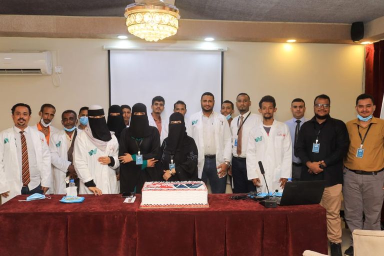 أطباء من فريق مبادرة
