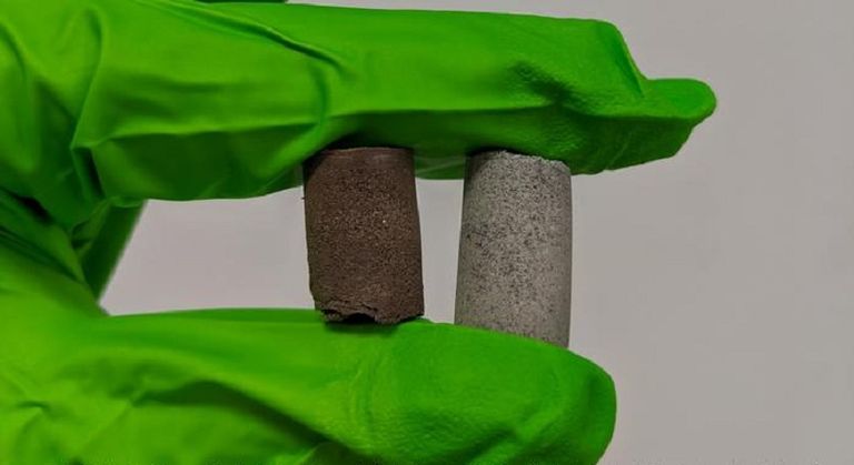 أحد رواد الفضاء على كوكب المريخ