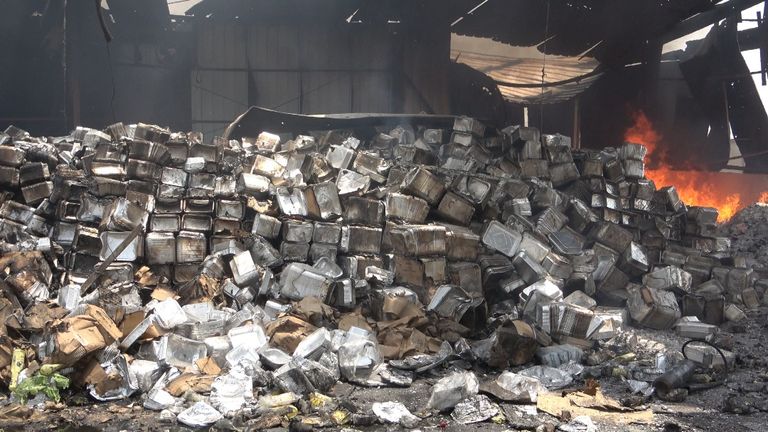 جانب من الدمار في ميناء المخا