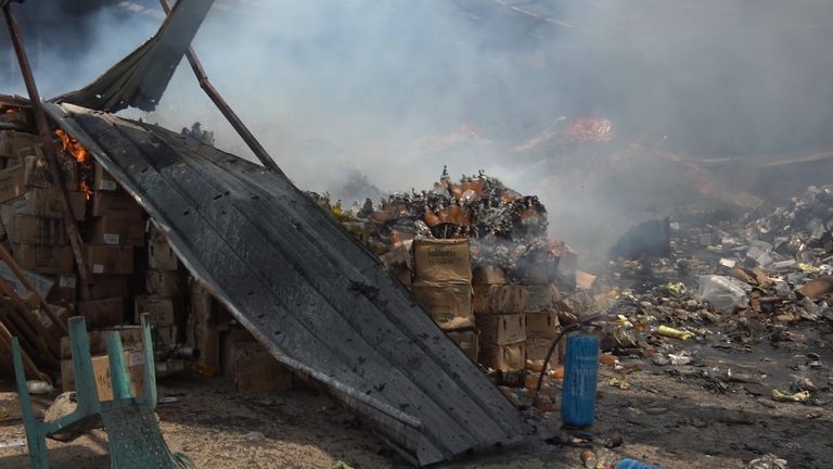 جانب من الدمار في ميناء المخا