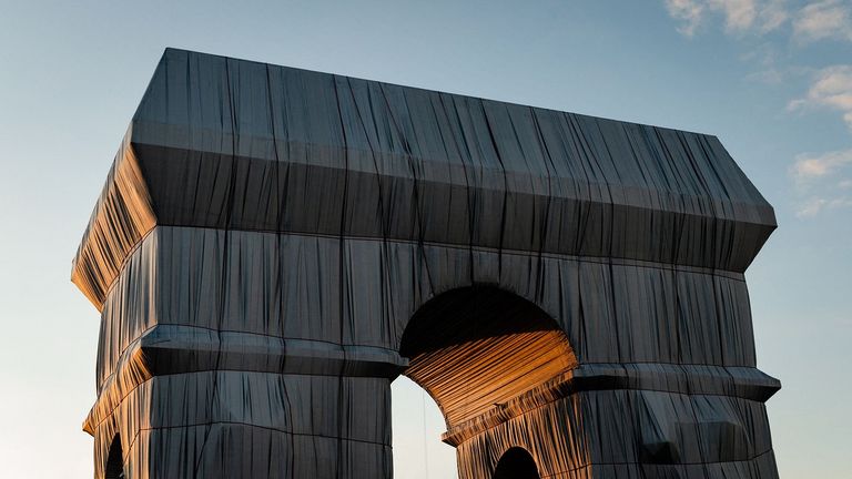 تزيين قوس النصر بالقماش