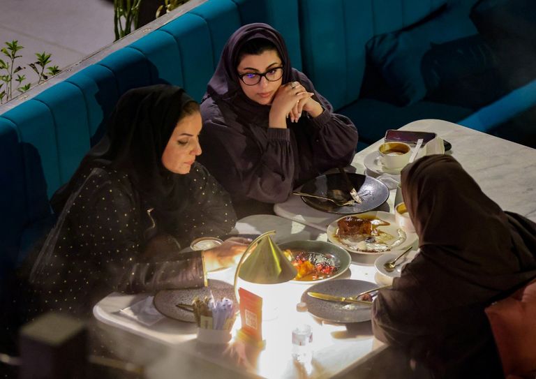 كورونا ينعش السياحة الداخلية في السعودية