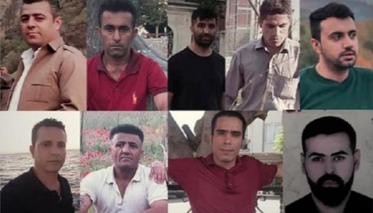 صورة مجمعة للأشخاص الـ9 المرحلين من تركيا 