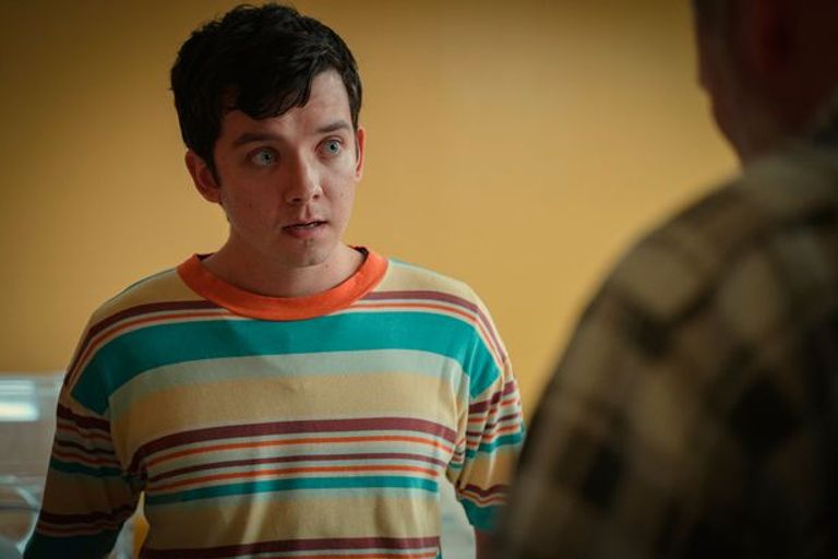 مشهد من مسلسل "التربية الجنسية" على نتفليكس