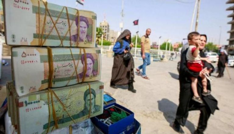 انهيار الريال الإيراني أمام الدولار