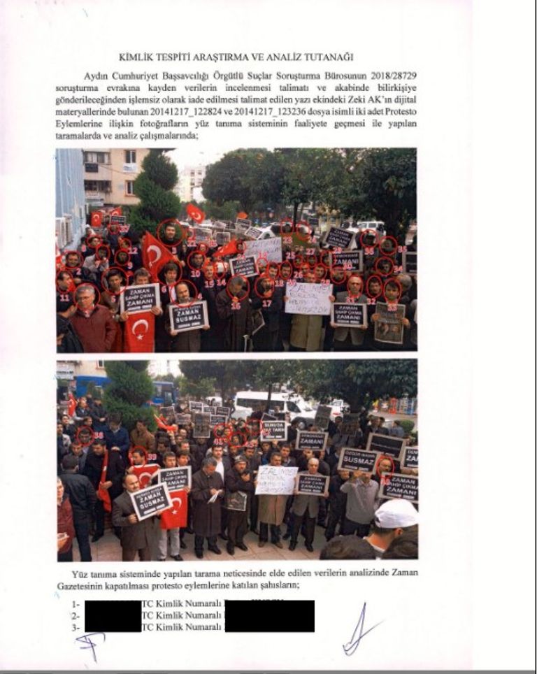 صورة من البرنامج لتحديد وجوه المشاركين في المظاهرة