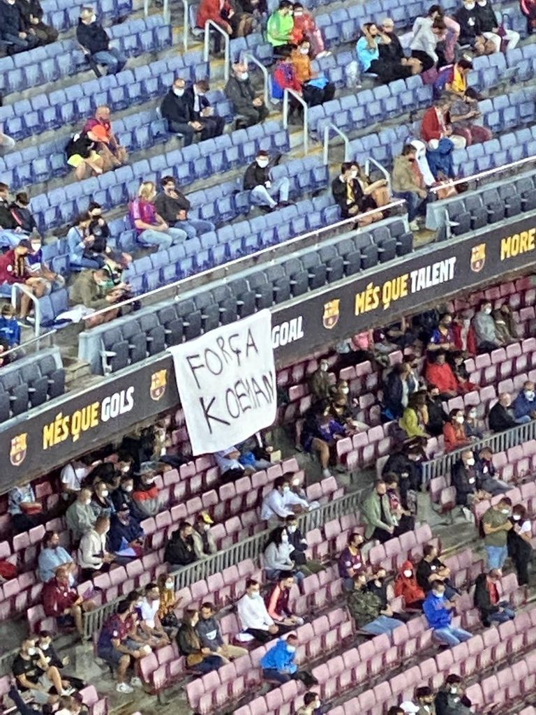 رونالد كومان مدرب برشلونة