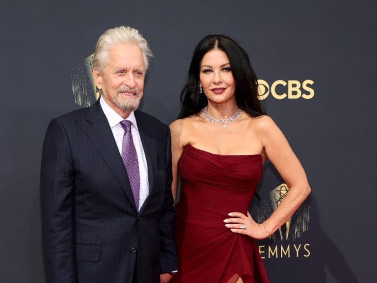 نجمات العالم في حفل توزيع جوائز الإيمي 2021