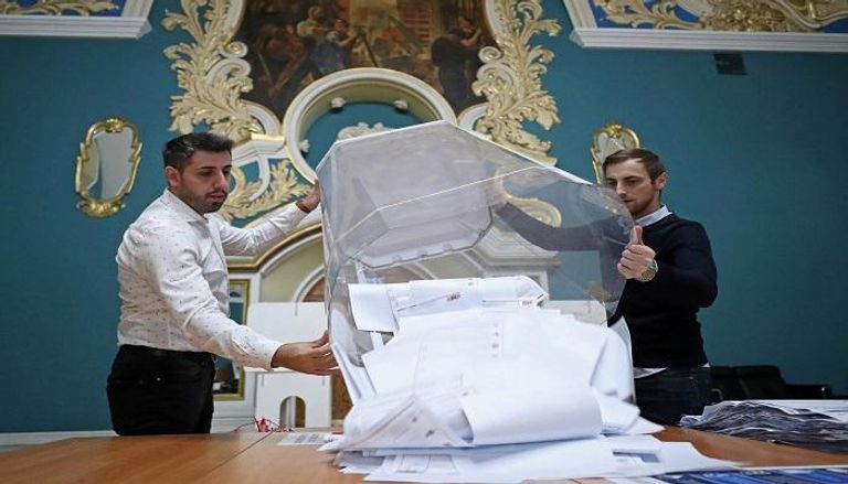 فرز الأصوات في الانتخابات التشريعية بروسيا