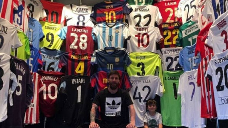 أين تذهب قمصان النجوم؟