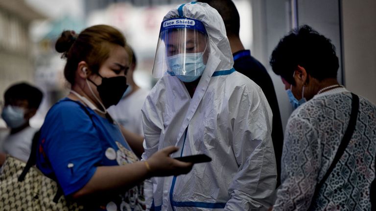 إصابات جديدة في الصين كورونا يواصل الانتشار حول العالم