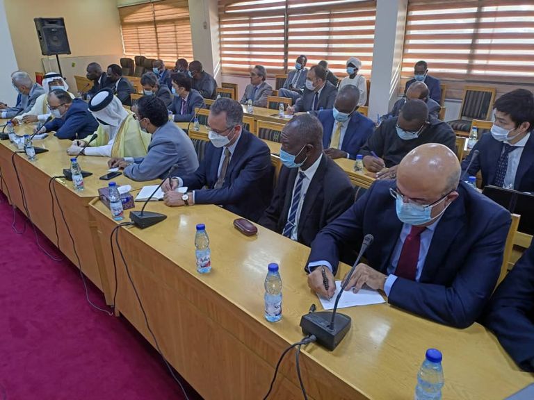 جانب من لقاء مريم الصادق المهدي مع الدبلوماسيين المعتمدين بالسودان