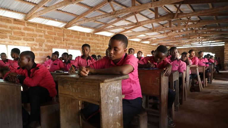 سكان قرية أوبانج النيجيرية