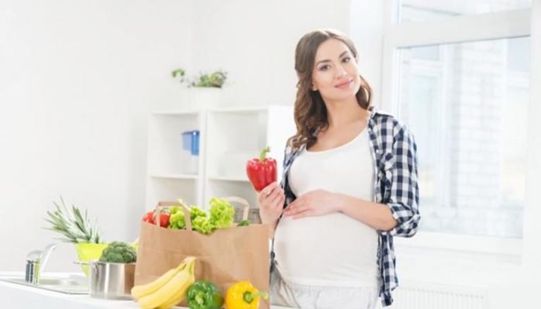 كثير من الحوامل يبحثن عن أكلات تزيد وزن الجنين