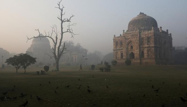 هواء ملوث يغطي سماء العاصمة الهندية نيودلهي