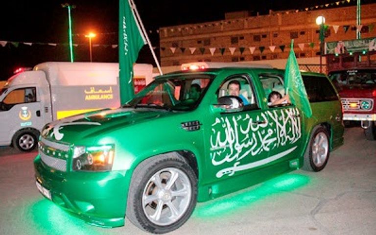 احتفال في أعماق البحر الأحمر باليوم الوطني السعودي عام 2019