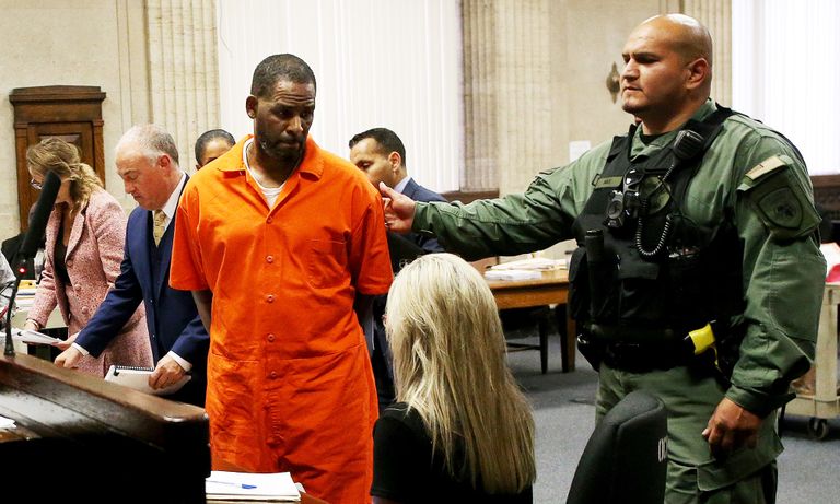 المغني الأمريكي آر كيلي