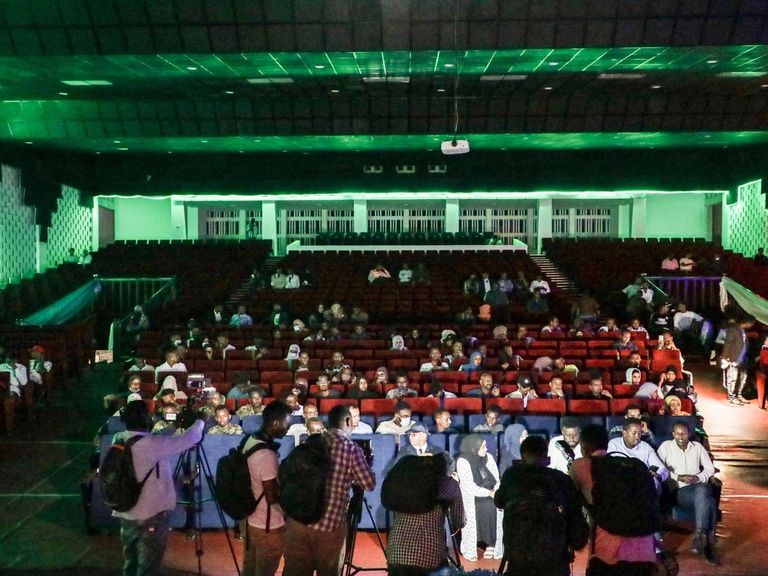 مقديشو تشهد أول عرض سينمائي منذ ثلاثة عقود