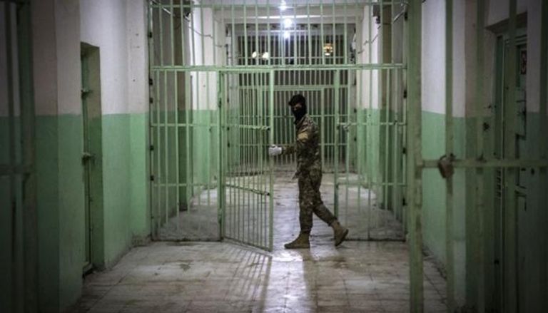 مشهد من داخل أحد السجون العراقية