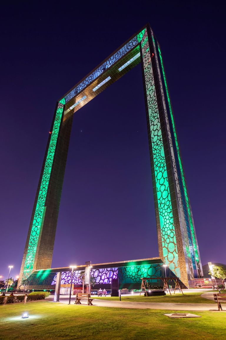 معالم دبي تحتفي باليوم الوطني السعودي الـ91