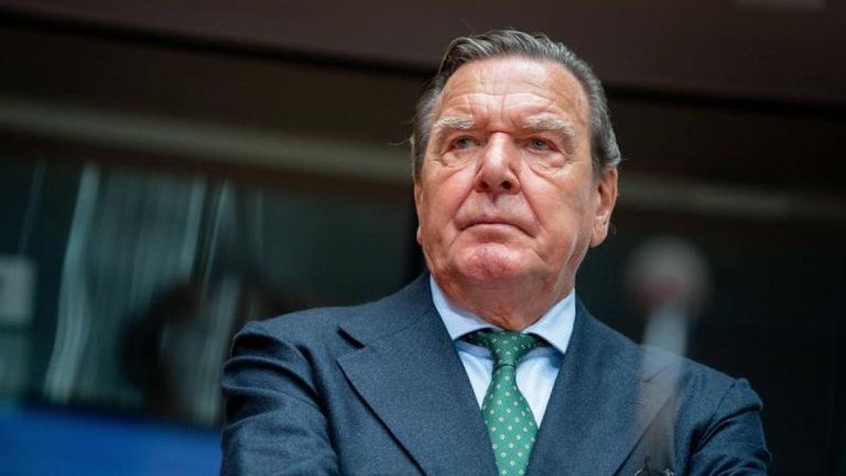 هيلموت كول وميركل