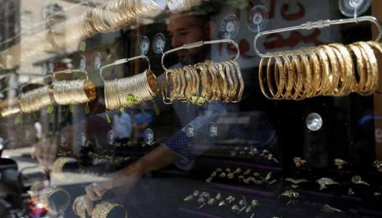 متجر لبيع الذهب في مصر - رويترز