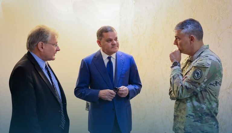 الجنرال ستيفين تاونسند خلال لقاء الدبيبة