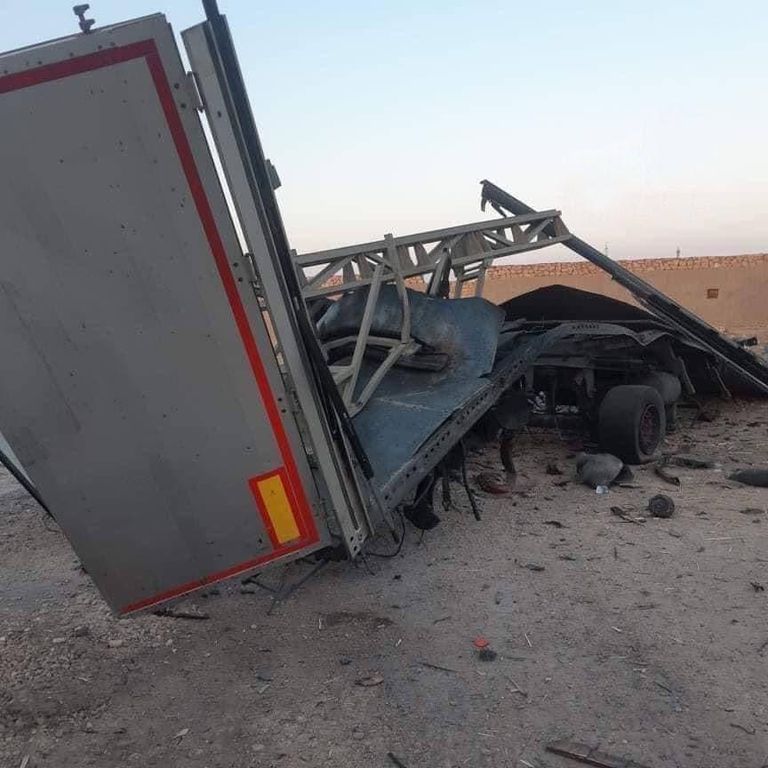 عجلة مدمرة تحمل منصة صواريخ معدة للإطلاق شمال العراق