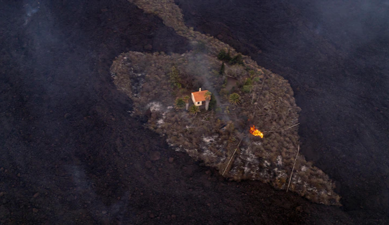 المنزل لم يستطع الصمود أكثر من ذلك