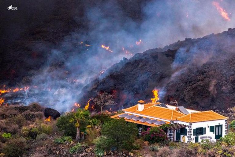 المنزل لم يستطع الصمود أكثر من ذلك