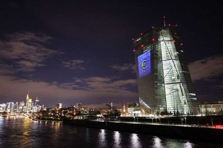  المركزي الأوروبي يحتفل بمرور 20 عاما على إطلاق عملة اليورو