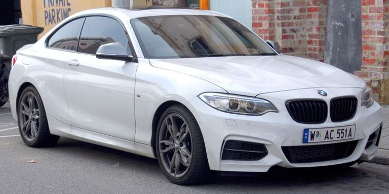 بي إم دبليو 230i  مرسيدس A45