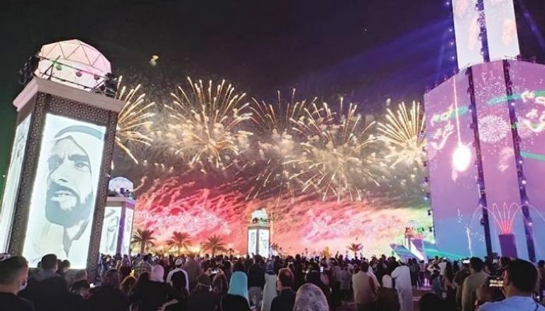 عروض الألعاب النارية في مهرجان الشيخ زايد
