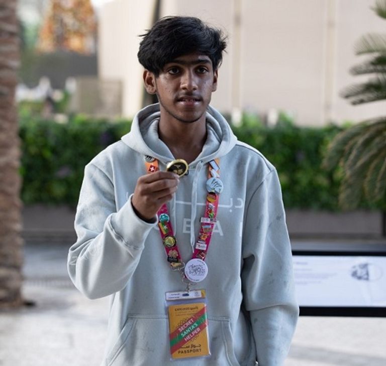 الشاب الهندي فضيل عمر