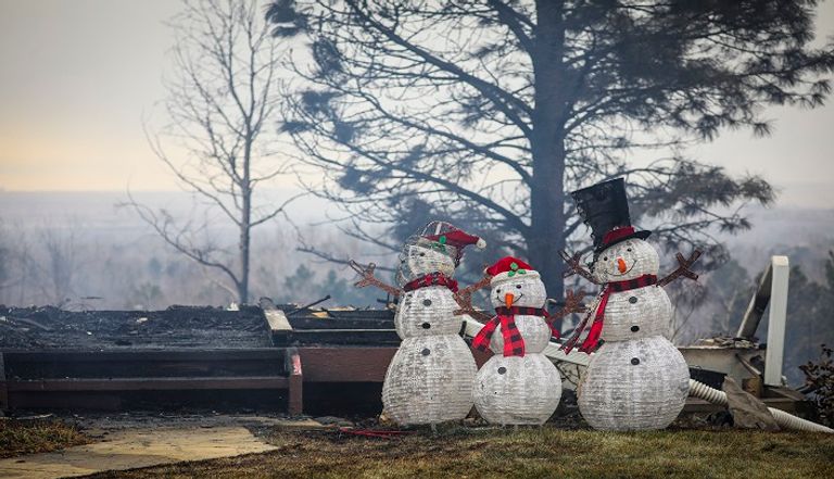 الثلوج تخمد حرائق كولورادو الأمريكية