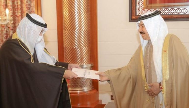 ملك البحرين يتسلم رسالة خطية من أمير دولة الكويت
