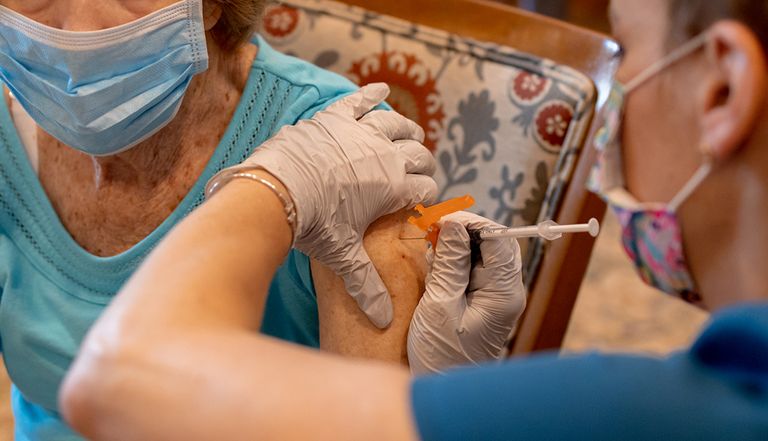 الجرعة المعززة للقاحات كورونا 