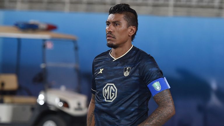 الأهلي ضد الشباب