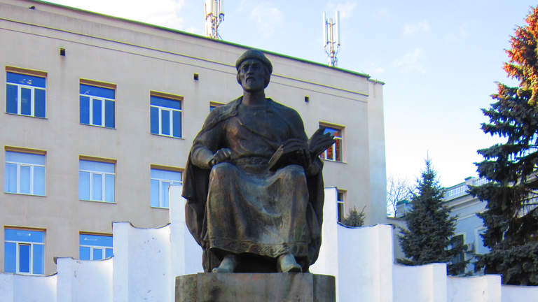 تمثال للأمير ياروسلاف الحكيم - أرشيفية