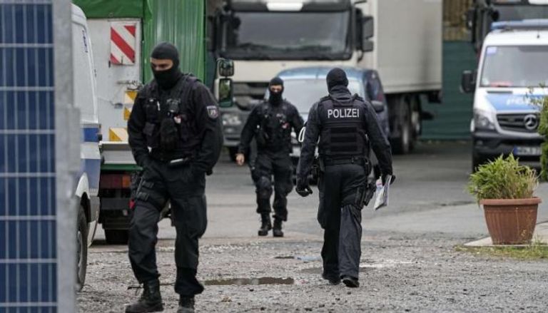 عناصر الشرطة الألمانية خلال حملة سابقة لمكافحة الإرهاب