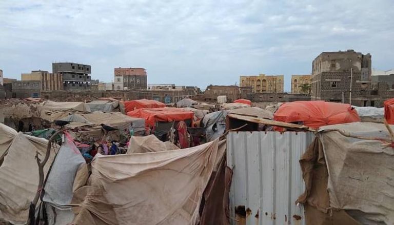 غالبية مخيمات النازحين في اليمن تفتقد الرعاية التوليدية