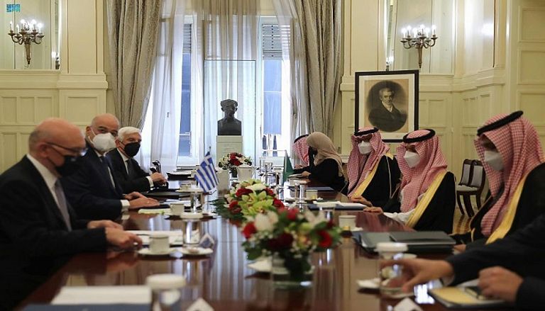 وزيرا خارجية السعودية واليونان خلال المباحثات