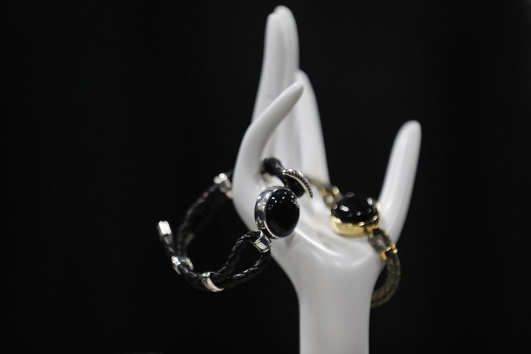 حيوان محشو يحاكي تأثير القضم خلال معرض CES