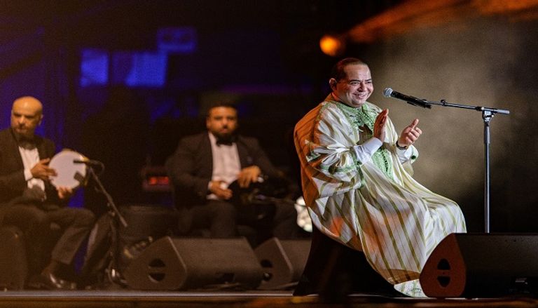 النجمة التونسية لطيفة