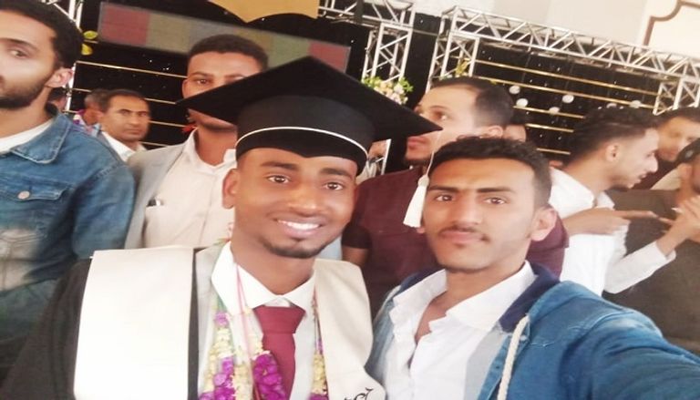 الشاب اليمني راكان العزعزي