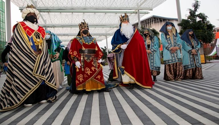 الأطفال تفاعلوا بفرح مع الملوك الثلاثة