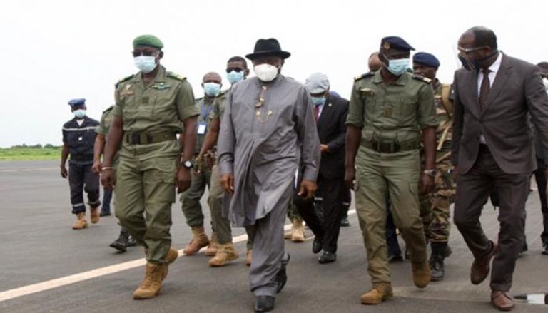 الرئيس النيجيري السابق جودلاك جوناثان في مالي