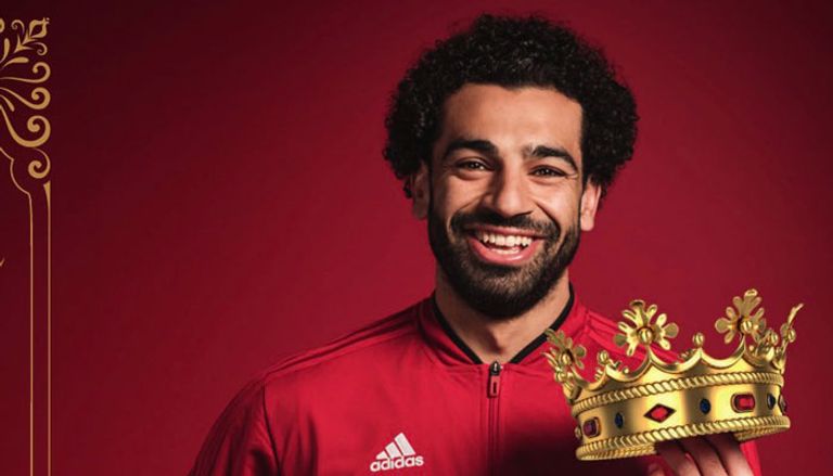 المصري محمد صلاح نجم ليفربول الإنجليزي محمد صلاح وتريزيجيه بقميص منتخب مصر