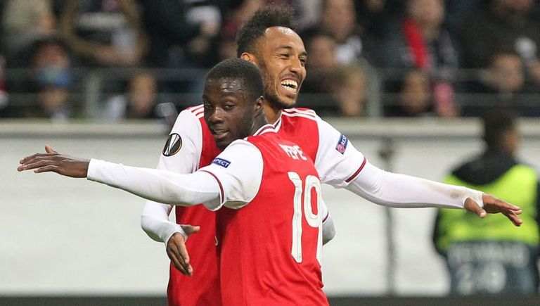 بيبي وأوباميانج محمد صلاح وتريزيجيه بقميص منتخب مصر